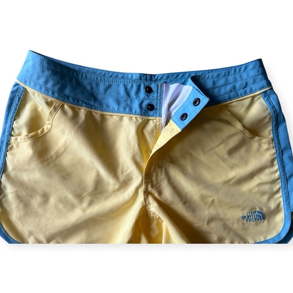 The North Face beach shorts women’s size 10 - Picture 3 of 7